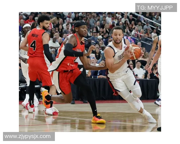 美国男篮热身赛精彩对决蓝队与白队激烈交锋展现实力与团队合作